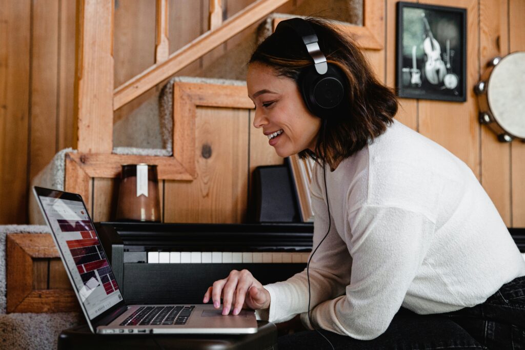 Como consumir referências com inteligência na música
