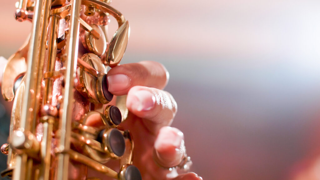 Como ativar a memória muscular para tocar saxofone